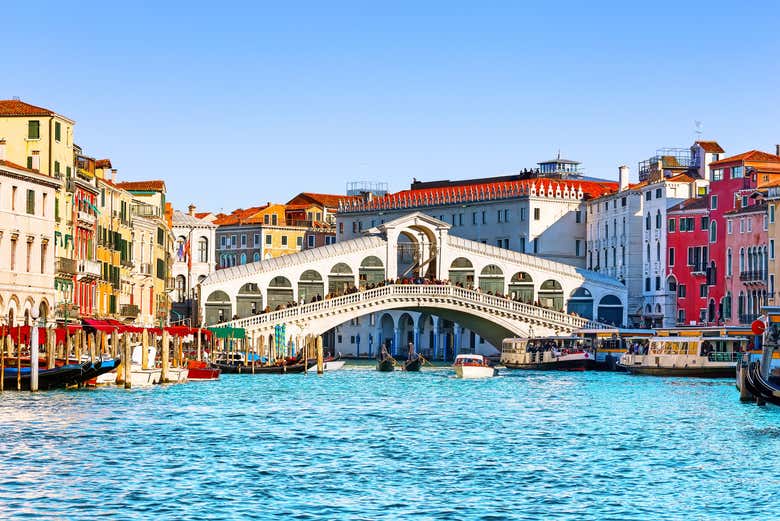 Puente Rialto en Venecia